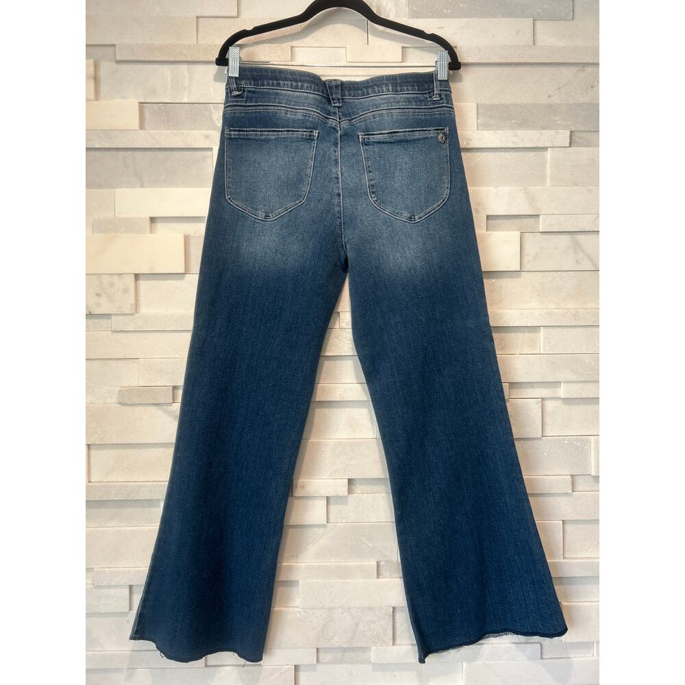 DEMOCRACY NWOT Ab-Solution Mid-Rise Distressed Raw Hem Flare Jeans 8 Med Rinse - Picture 3 of 9